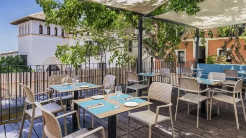 Hotel Occidental Pueblo Acantilado Iberia Experience 2026 outdoor dinning
