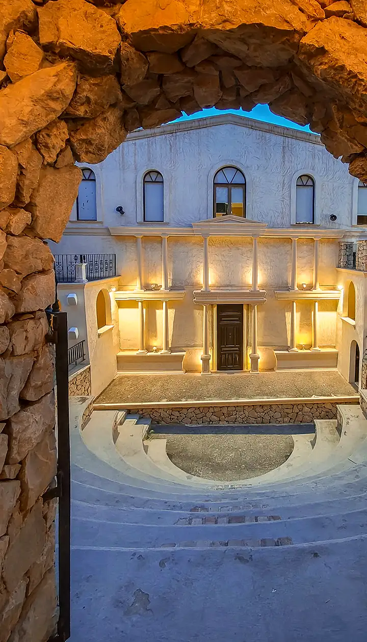 Théâtre Occidental Pueblo Acantilado Iberia Experience